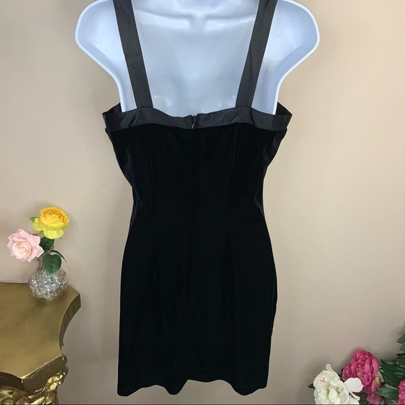 7 Vintage Black Velvet Cocktail Dress Just Choon 90s Juniors Sleeveless LBD - Picture 4 of 6